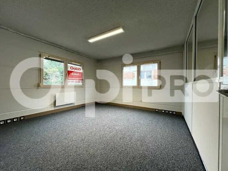 Light Industrial in Champlan to rent - Interior Photo - Image 3 of 7