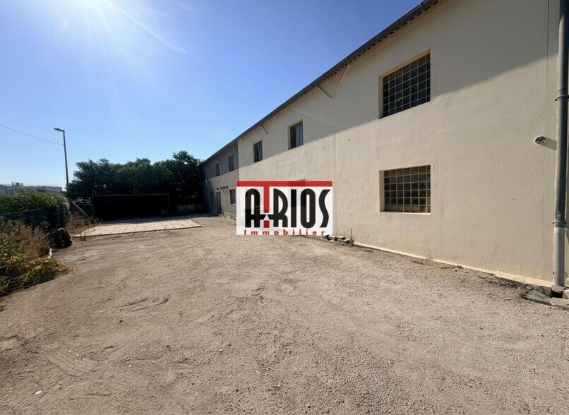 Industrial in Hyères to rent - Building Photo - Image 3 of 9