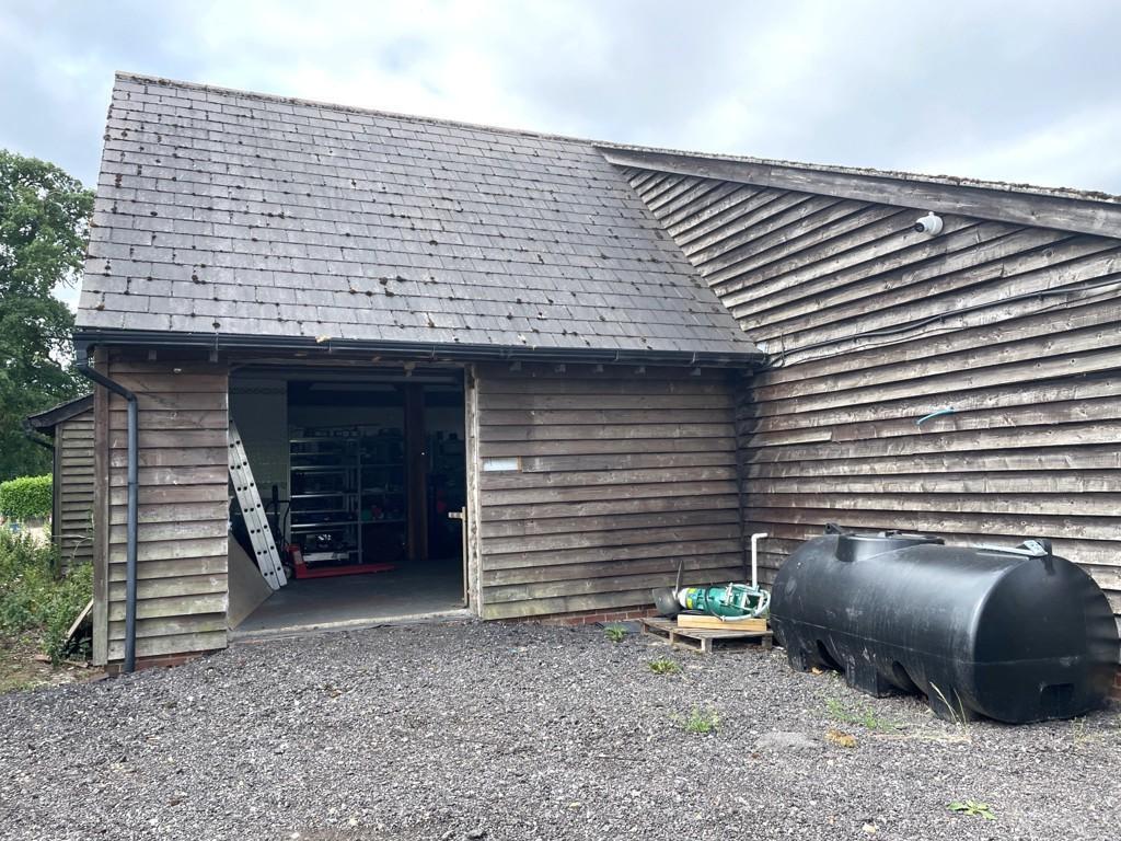 Sindlesham Rd, Reading to rent Building Photo- Image 1 of 4