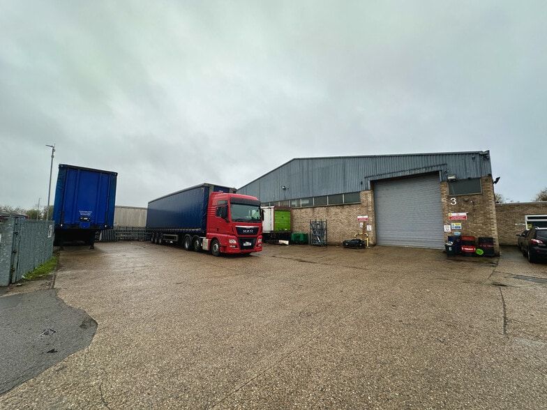 3 Albone Way, Biggleswade to rent - Building Photo - Image 2 of 3