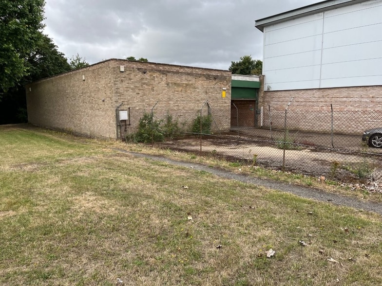 Curzon Rd, Sudbury to rent - Building Photo - Image 2 of 2