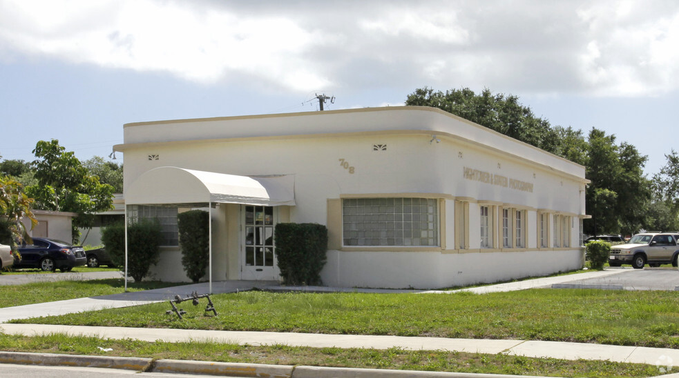 708 S 6th St, Fort Pierce, FL for sale - Primary Photo - Image 1 of 3