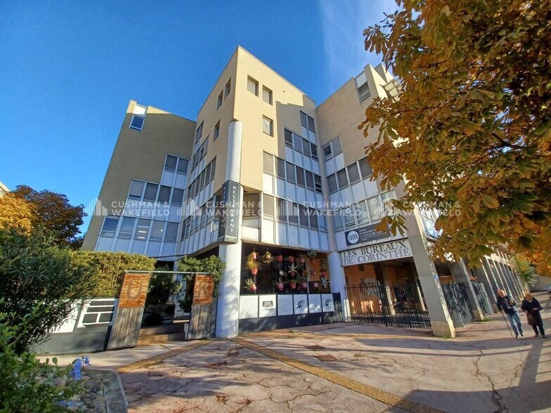 Office in Marseille to rent - Building Photo - Image 1 of 7