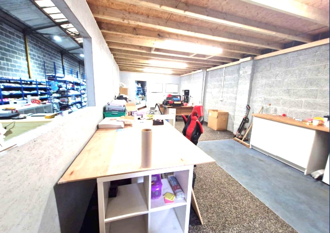 Cherry Tree Rd, Doncaster to rent Interior Photo- Image 1 of 2