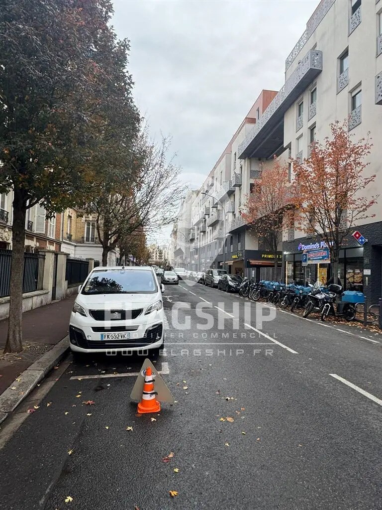 Retail in Issy-les-Moulineaux to rent Building Photo- Image 1 of 10