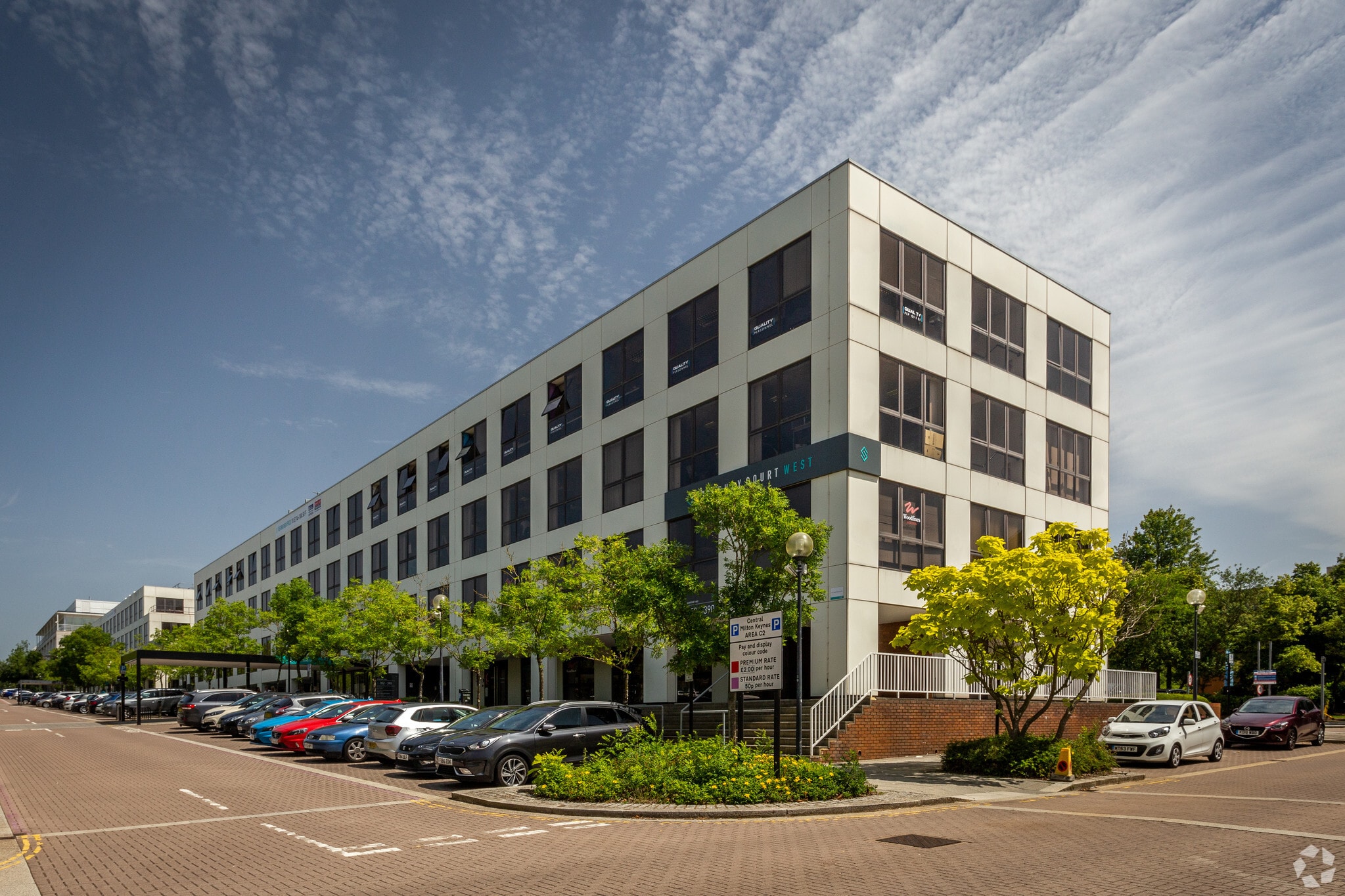 Silbury Blvd, Milton Keynes for sale Primary Photo- Image 1 of 1