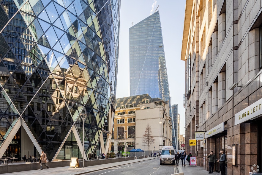 52 Lime St, London to rent - Building Photo - Image 3 of 12