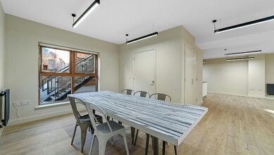 6-12 Waterson St, London to rent Interior Photo- Image 2 of 10