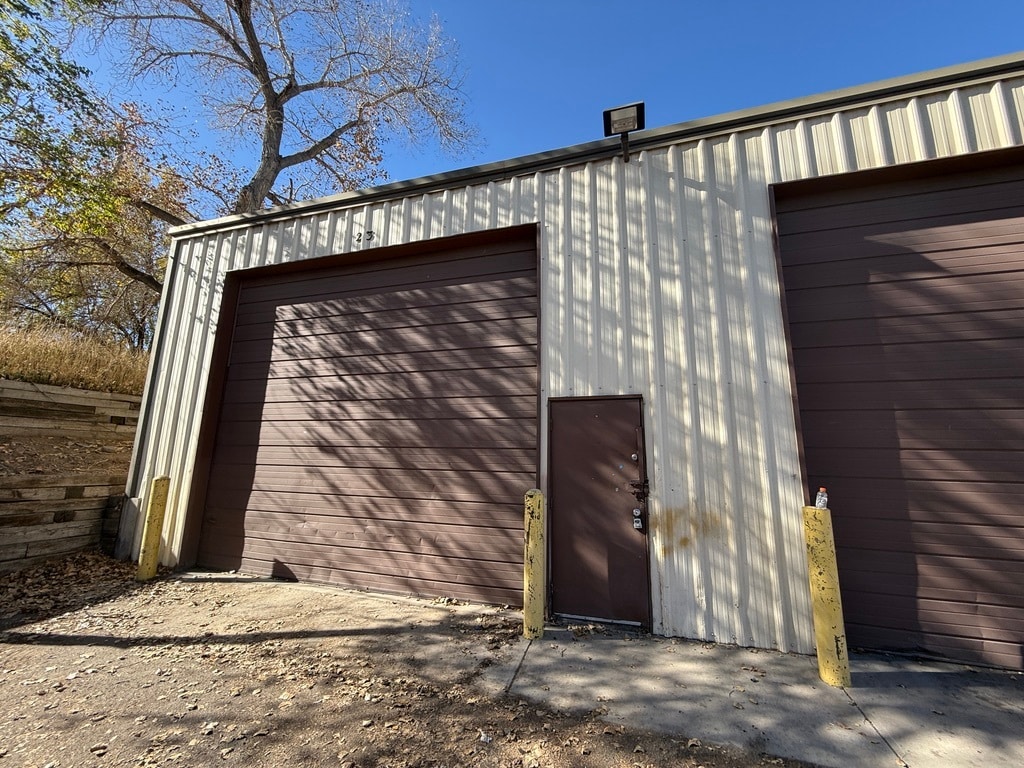 1800 E 69th Ave, Denver, CO to rent Interior Photo- Image 1 of 4