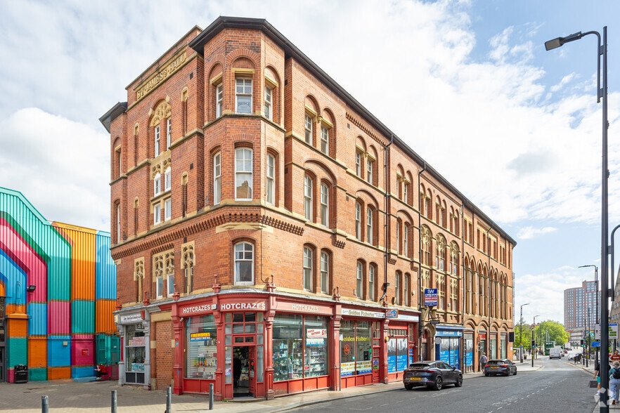 New York St, Leeds to rent - Building Photo - Image 2 of 3