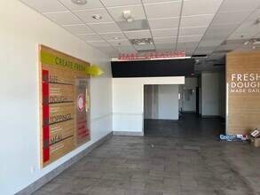 4016 N 1st Ave, Tucson, AZ to rent Interior Photo- Image 2 of 4