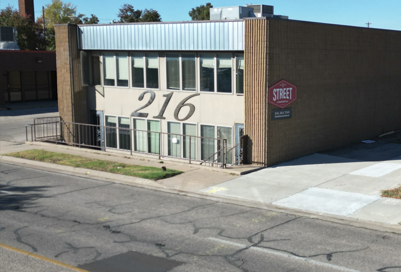 216 W Murdock St, Wichita, KS for rent - Building Photo - Image 1 of 4