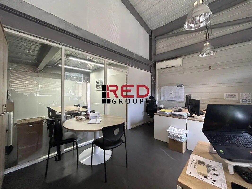 Office in Aix-en-Provence to rent Building Photo- Image 1 of 6