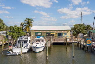 18600 San Carlos Blvd, Fort Myers, FL for sale Building Photo- Image 1 of 1