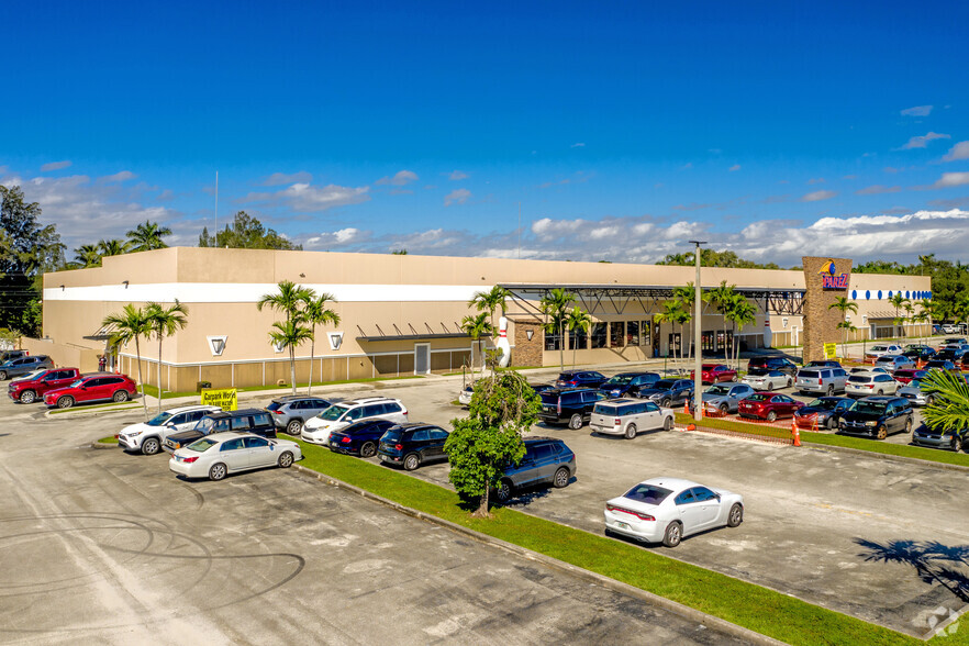 5325 S University Dr, Davie, FL for sale - Primary Photo - Image 1 of 1