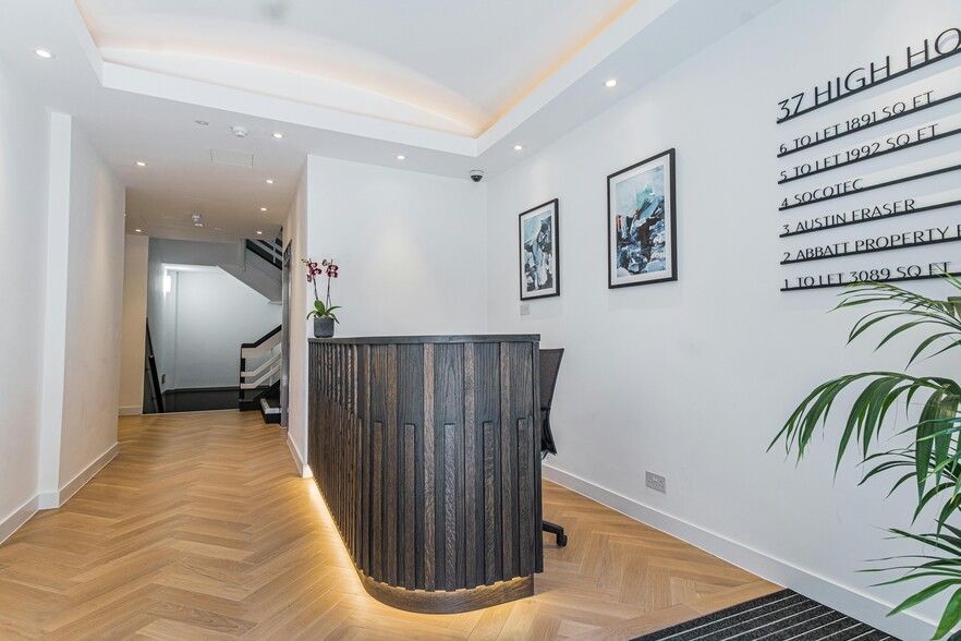 37-39 High Holborn, London to rent - Interior Photo - Image 3 of 33