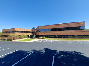 11221 Roe Ave, Leawood, KS for rent Building Photo- Image 1 of 8