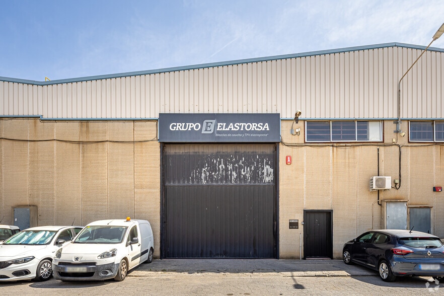 Industrial in Sant Andreu de la Barca, Barcelona for sale - Primary Photo - Image 1 of 8