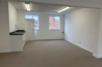2 Dukes Pl, Marlow to rent Interior Photo- Image 2 of 3