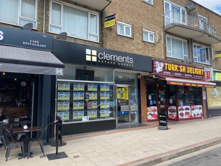 142 Marlowes, Hemel Hempstead for sale Building Photo- Image 1 of 1