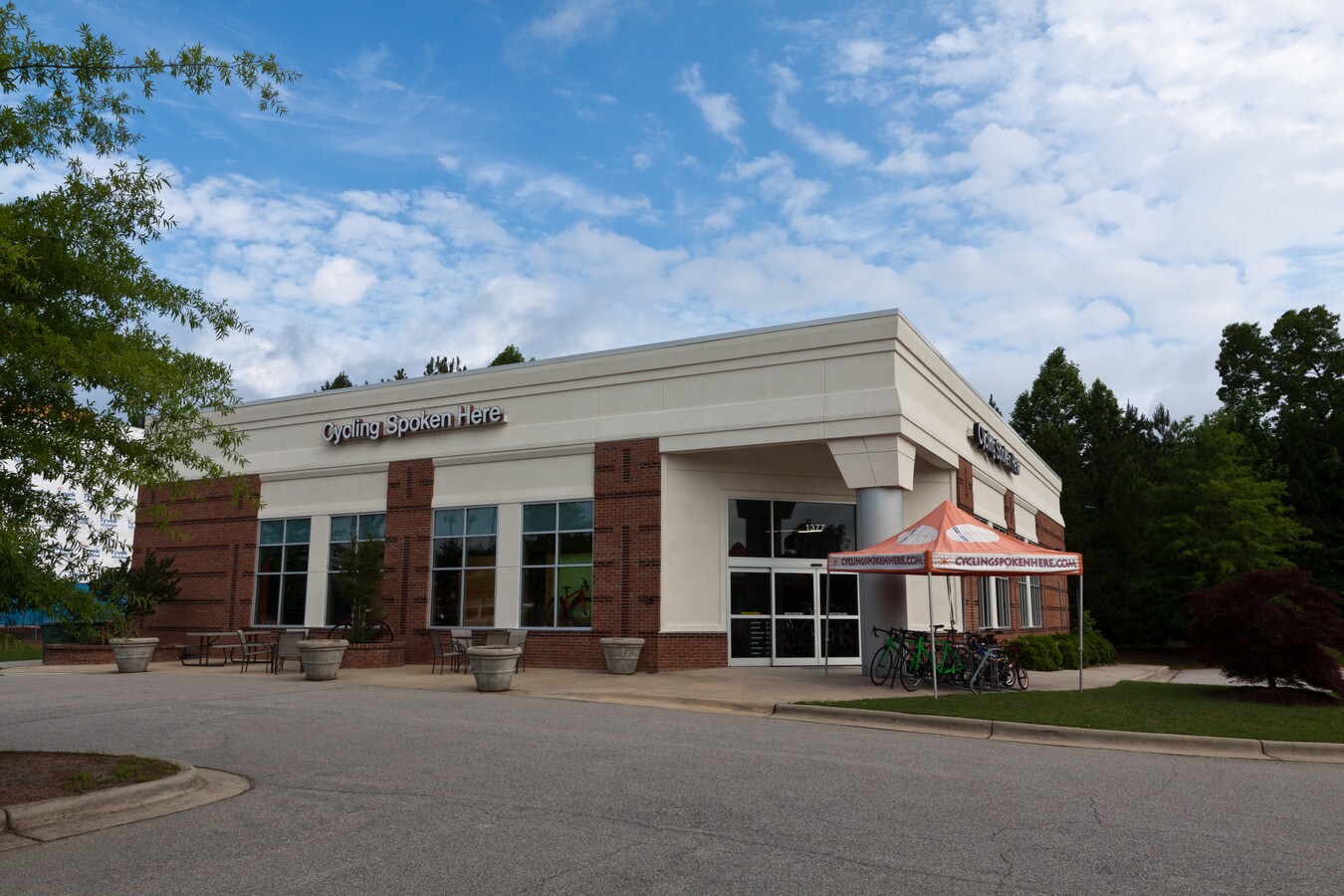 1377 NW Maynard Rd, Cary 27513 UK