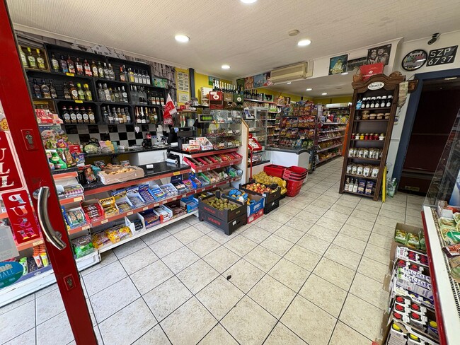 More details for 237 Imperial Dr, Harrow - Retail to Rent