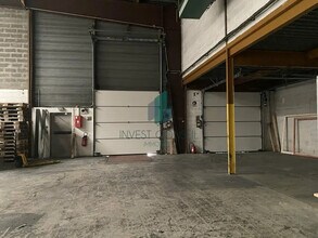 Light Industrial in SAINT-OUEN-L'AUMONE to rent Interior Photo- Image 2 of 8