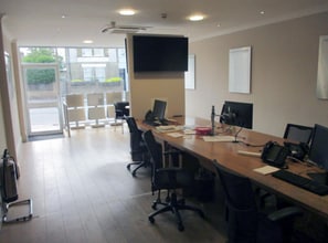 42 Totteridge Ln, London to rent Interior Photo- Image 1 of 5