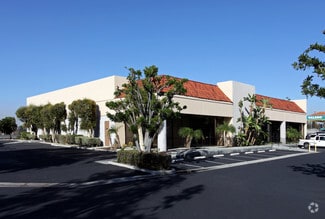 More details for 2680 N Santiago Blvd, Orange, CA - Office/Retail for Rent