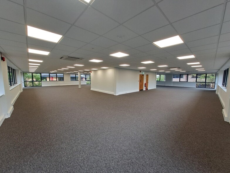 John Tate Rd, Hertford to rent - Building Photo - Image 2 of 9