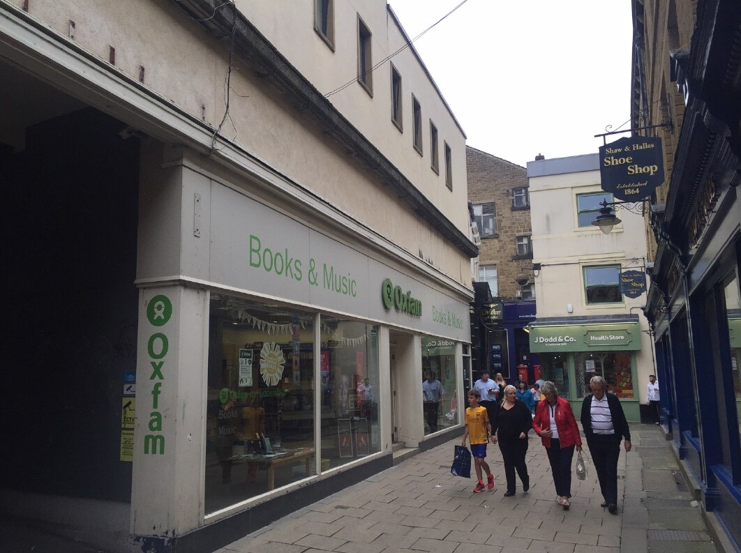 3 Market Walk, Huddersfield for sale Primary Photo- Image 1 of 1