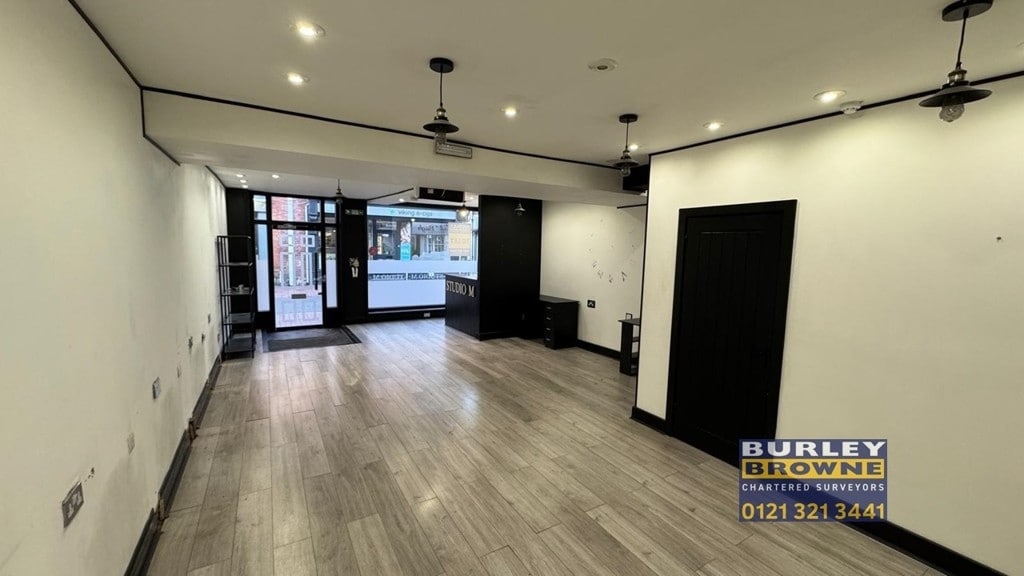 11 Bird St, Lichfield to rent Interior Photo- Image 1 of 6