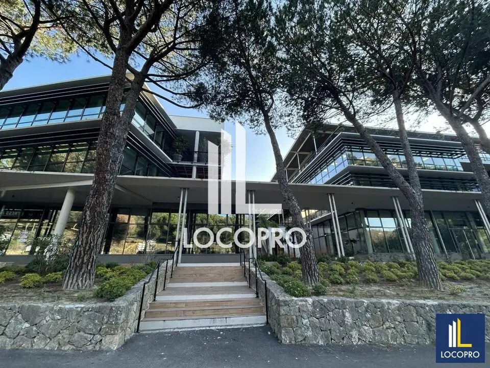 Office in Valbonne to rent Building Photo- Image 1 of 10