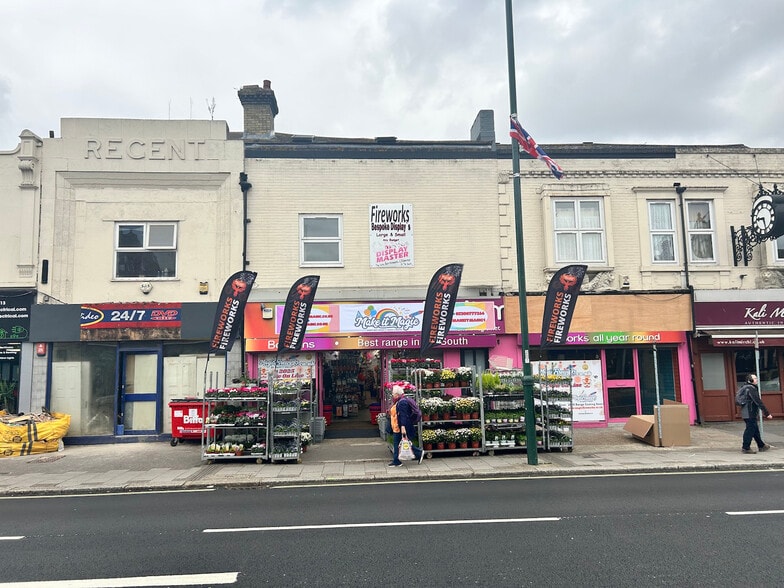 94-96 Shirley High St, Southampton to rent - Building Photo - Image 1 of 3