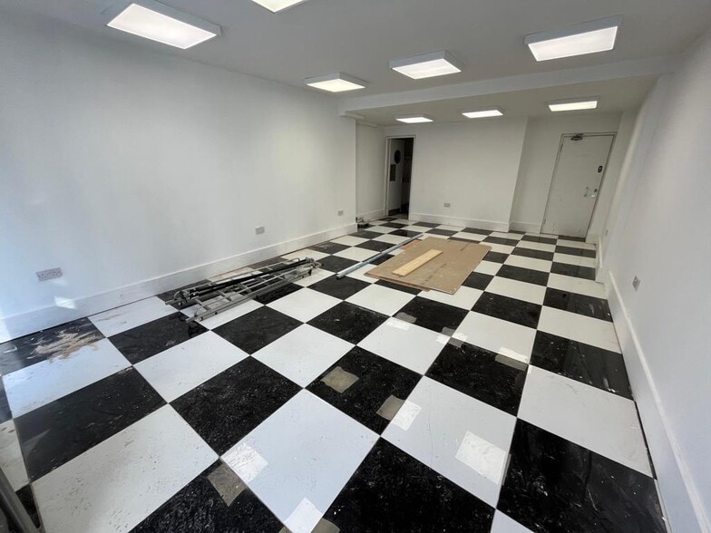 37-39A Head St, Colchester to rent - Building Photo - Image 3 of 6