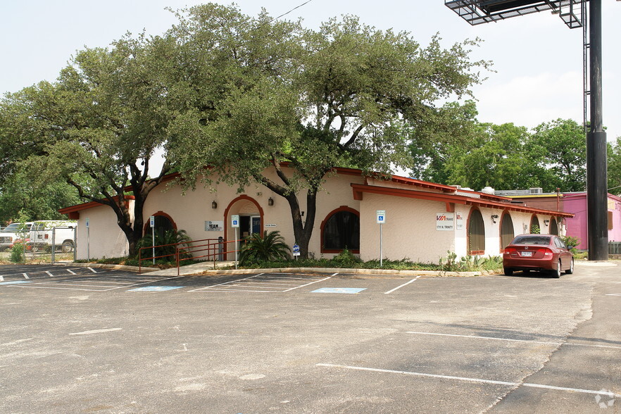 1711 N Trinity St, San Antonio, TX for rent - Primary Photo - Image 1 of 5