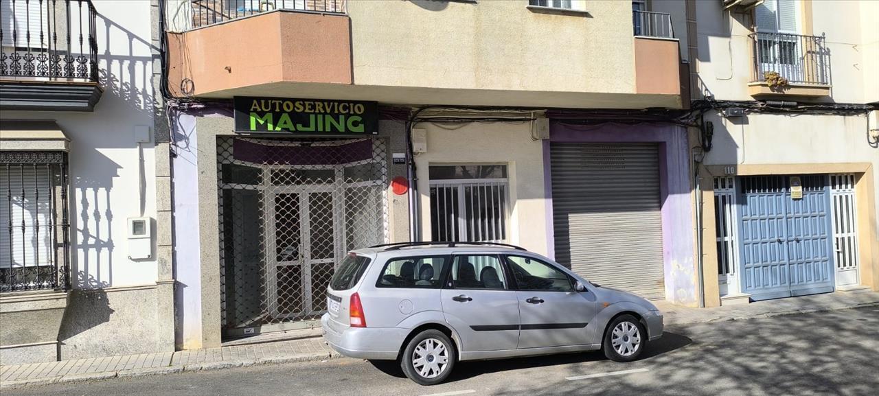 Calle Reina Victoria, Almendralejo, Badajoz for sale Building Photo- Image 1 of 13