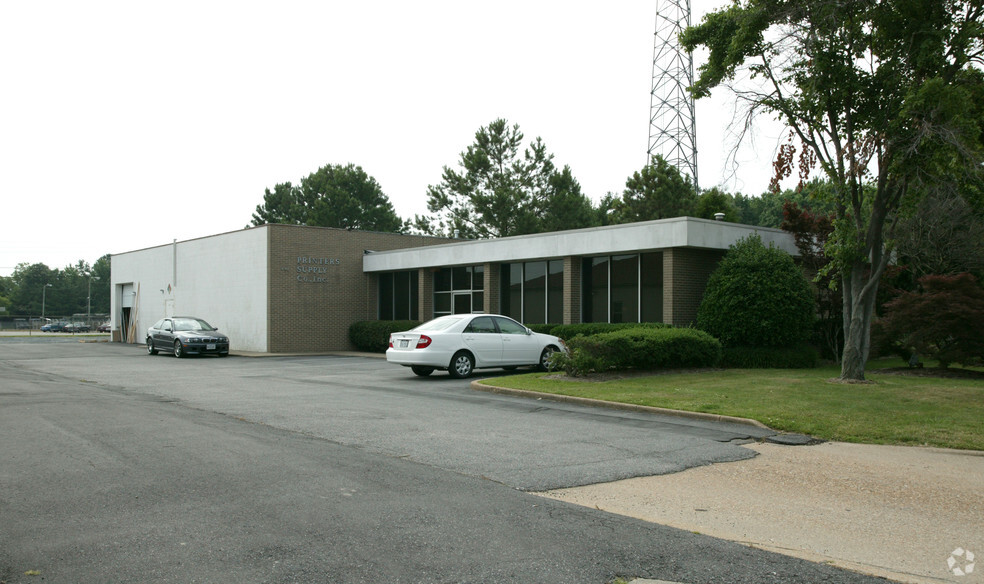 941 Norfolk Sq, Norfolk, VA for sale - Building Photo - Image 2 of 6