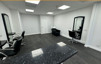 509 Anlaby Rd, Hull to rent Building Photo- Image 2 of 2