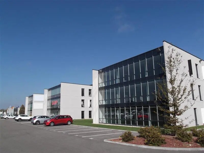 Office in Saint-Priest to rent Building Photo- Image 1 of 5