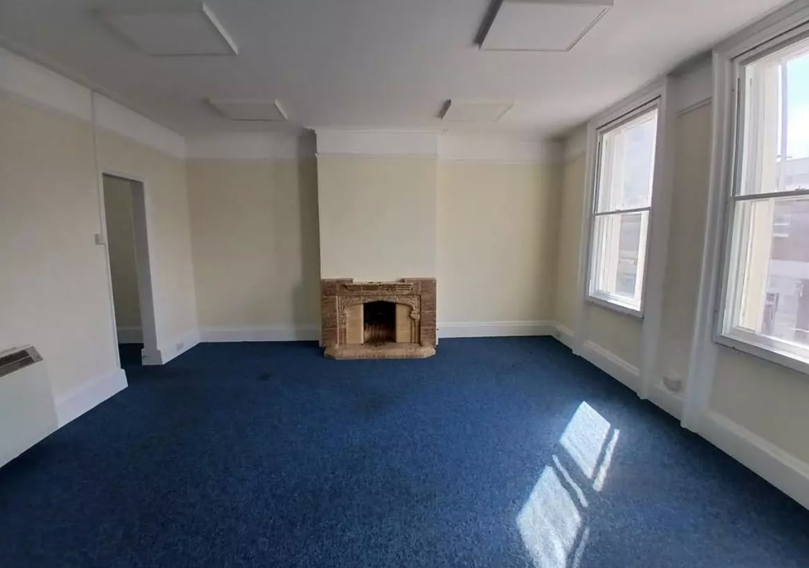 81-83 High St, Poole to rent Interior Photo- Image 1 of 7