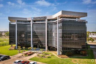 6100 Corporate Dr, Houston, TX for rent Building Photo- Image 1 of 9