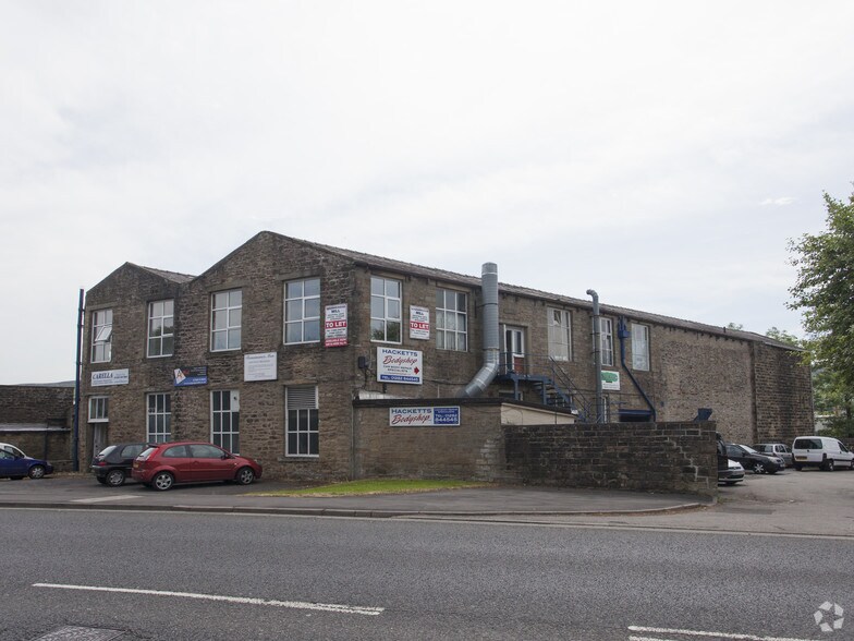 Colne Rd, Barnoldswick for rent - Building Photo - Image 2 of 4