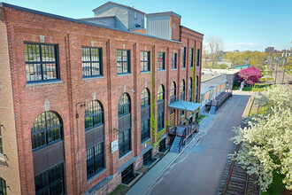 431 Pine St, Burlington, VT for rent Building Photo- Image 1 of 7