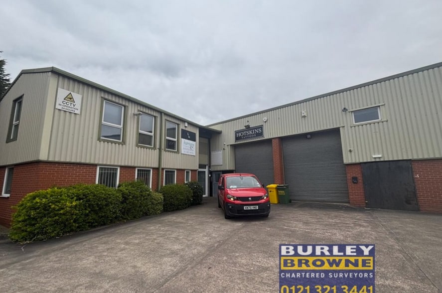 Units 4-6 Claymore, Tamworth to rent - Building Photo - Image 1 of 11