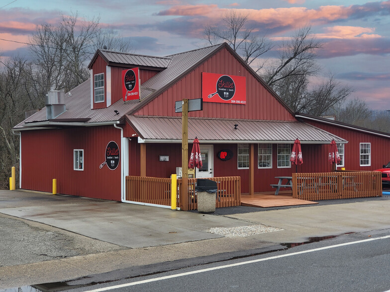 342 E Main St, Milton, WV for sale - Building Photo - Image 1 of 1