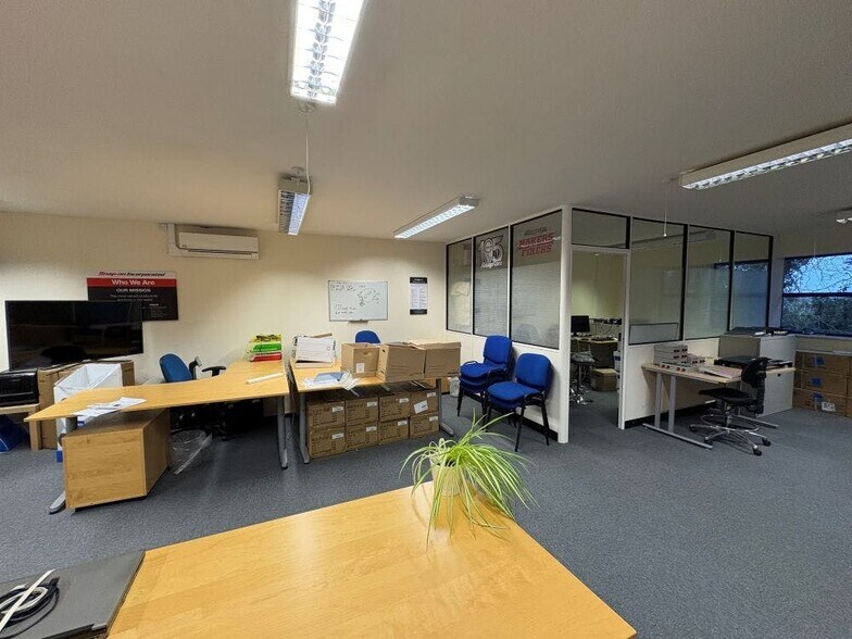 Landscape Clos, Bicester to rent - Building Photo - Image 3 of 8