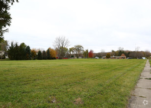 W Elm St, McHenry, IL for sale Primary Photo- Image 1 of 1