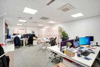 Office in Neuilly-sur-Seine to rent Interior Photo- Image 2 of 3