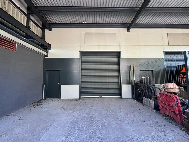 1 Burley Pl, East Kilbride to rent - Building Photo - Image 2 of 17